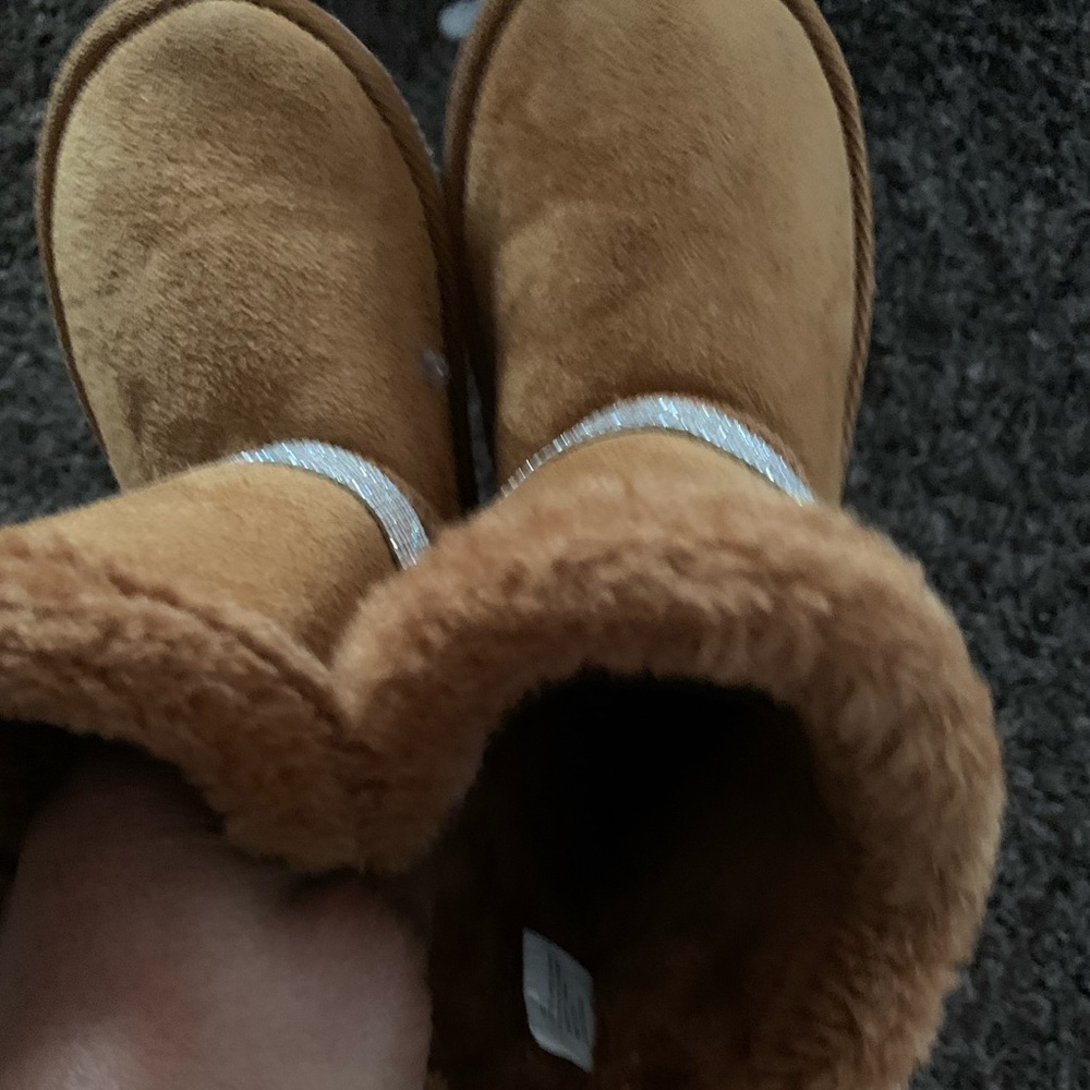 Kid boots